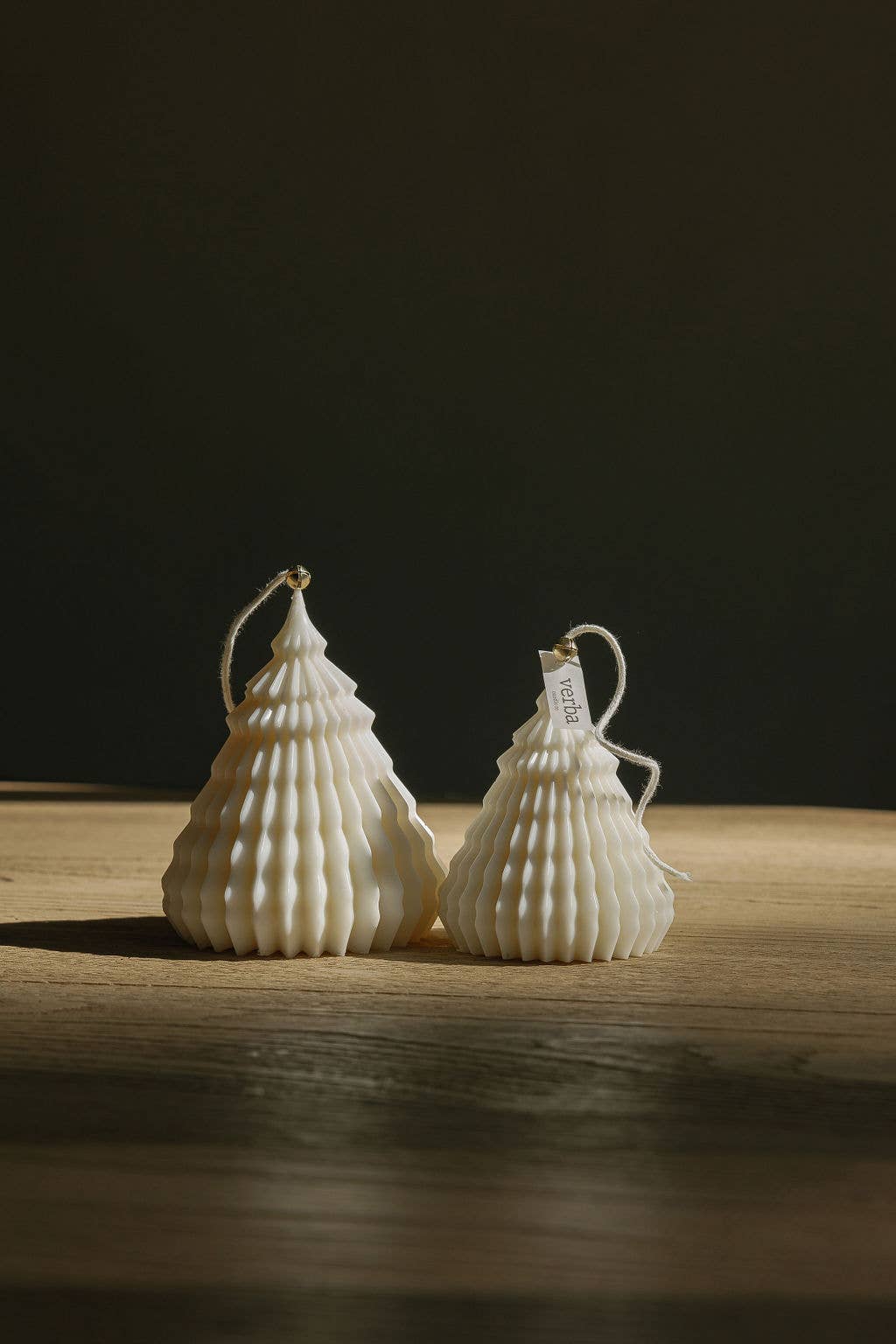 BOUGIE SAPIN NOËL TWIRL - Beige clair / Promenade dans les bois petit